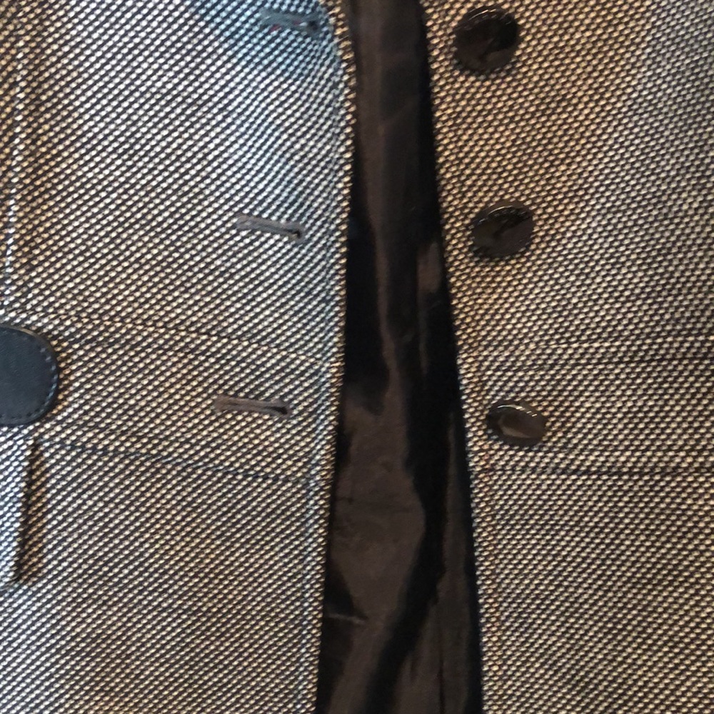 Tahari Arthur Levine wool blazer. Size 10 - Picture 3 of 6